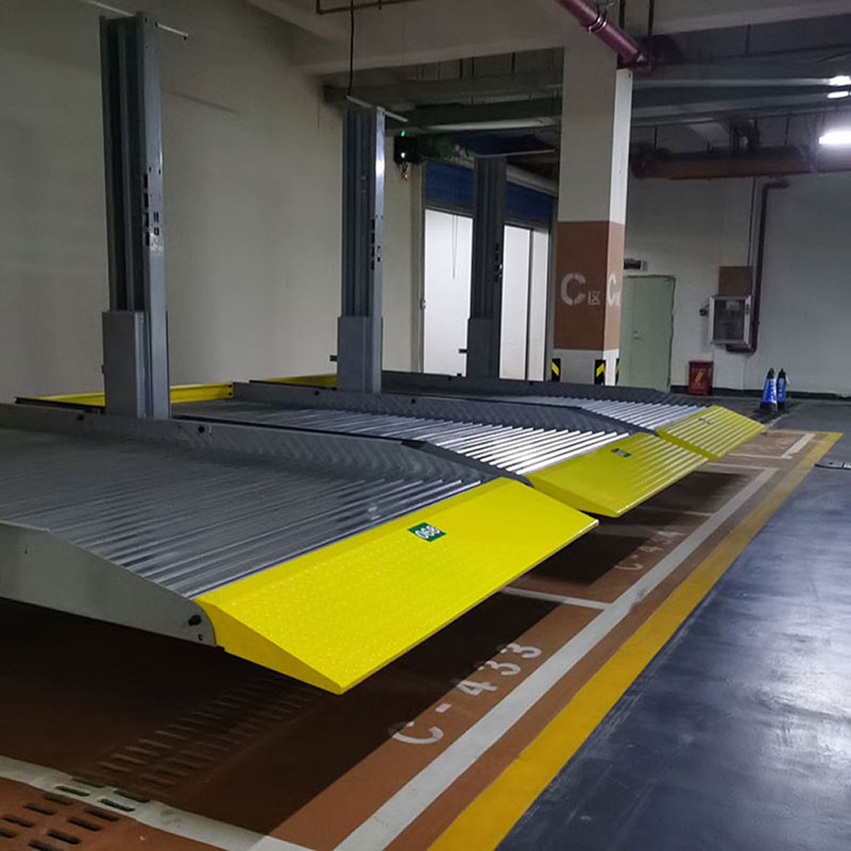 東興升降橫移立體停車設(shè)備二手